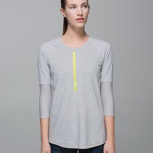 Lululemon Clip in Long sleeve